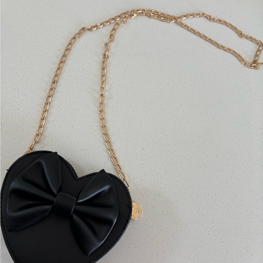 Heart-Shaped Black Bag with Gold Chain